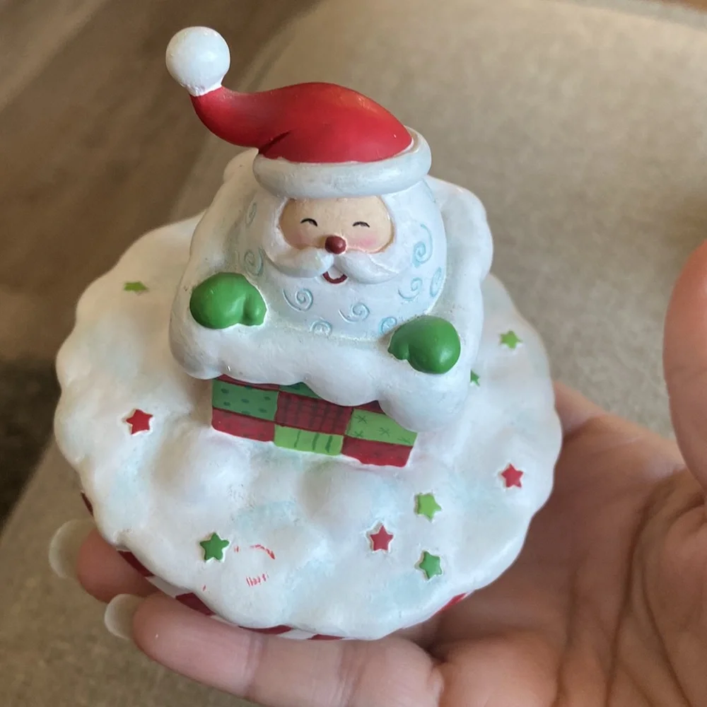 New Set of 2 Yankee Candle Christmas Jar Toppers Santa Sleigh 1045659